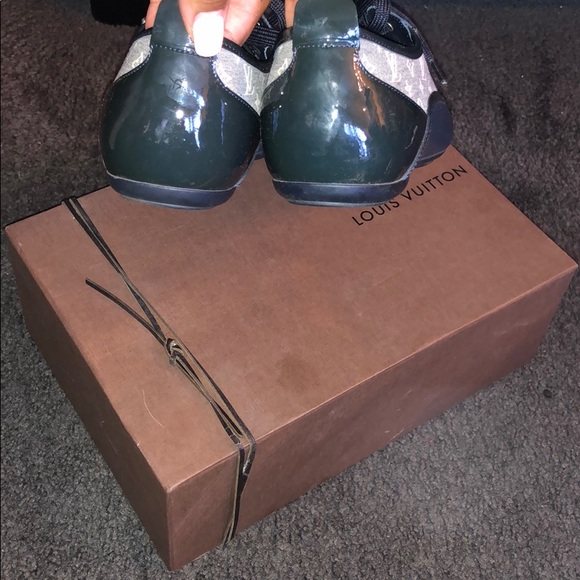 Louis Vuitton Sneakers - Picture 3 of 5